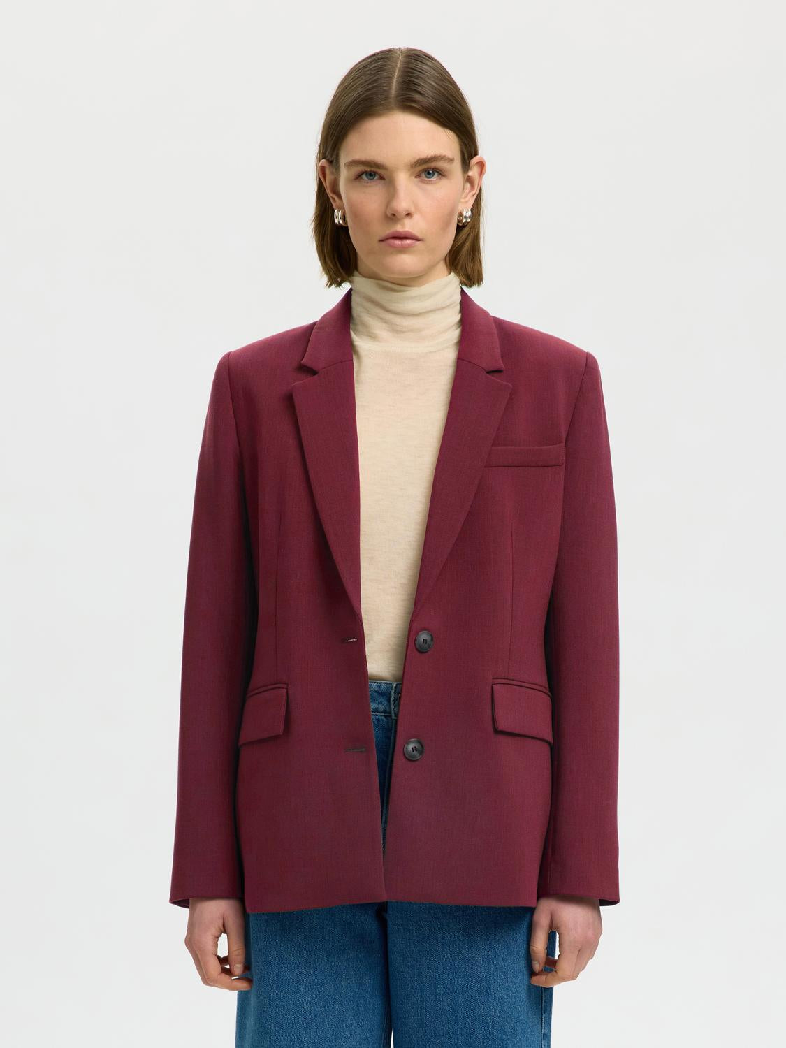 model_shot-front